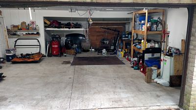 garage bay rental